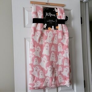 Halloween pink ghost blanket